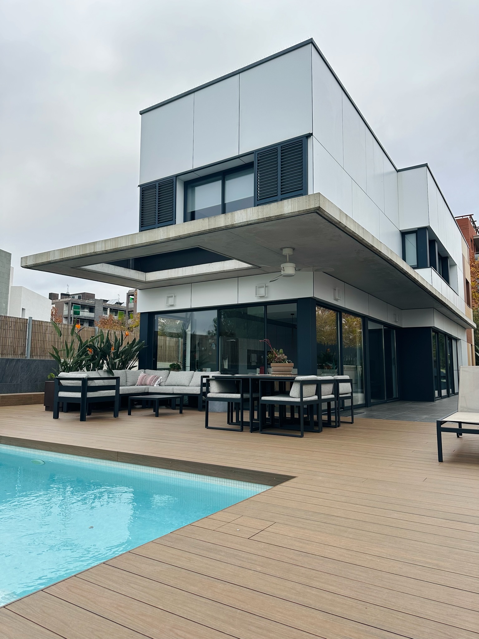 Vista terraza madera técnica Sant Cugat