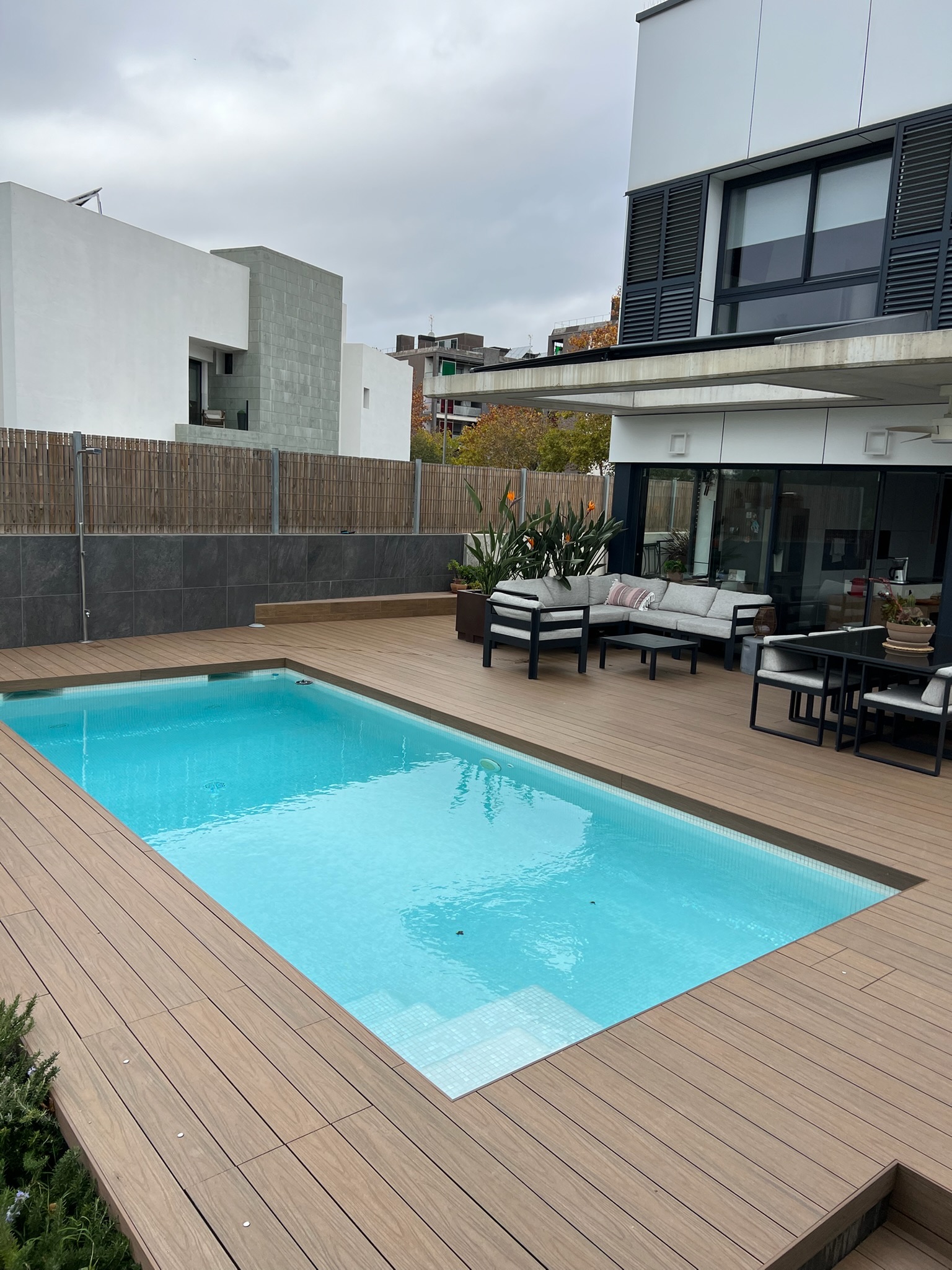 Detalle tarima exterior Vallès